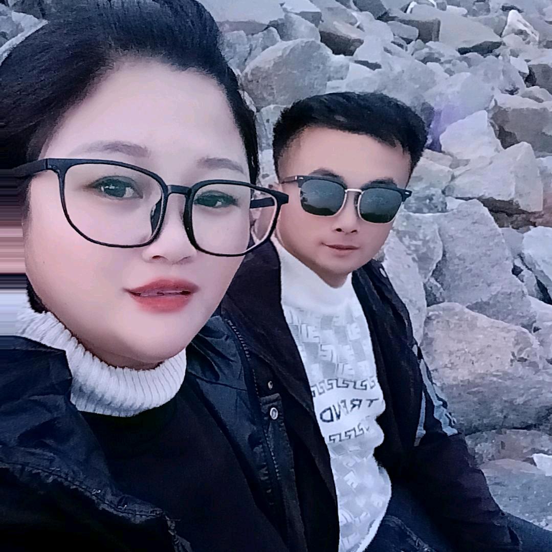 菡菡和瑶瑶姐妹花😚