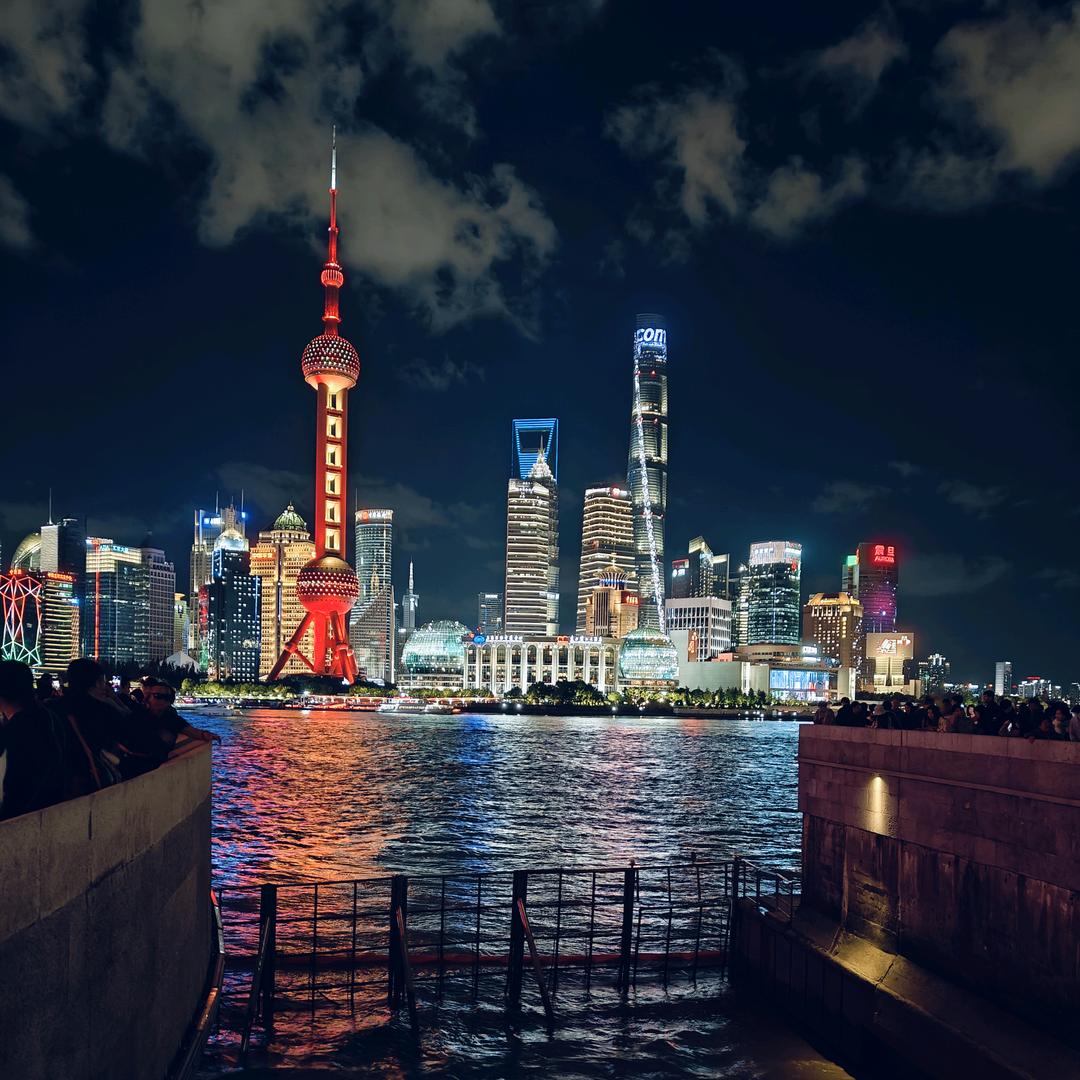 不善言辞的阿福