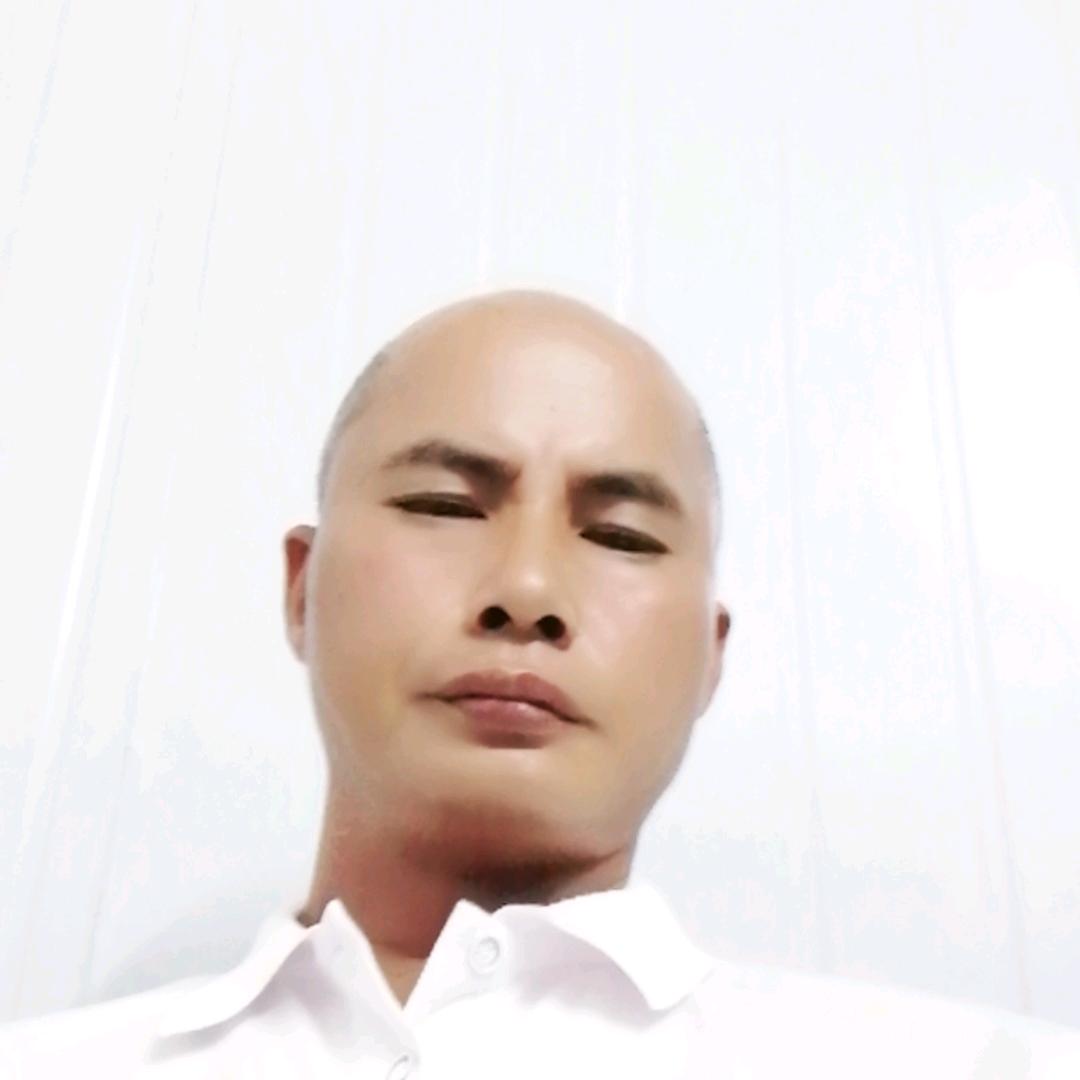 莫眼宏
