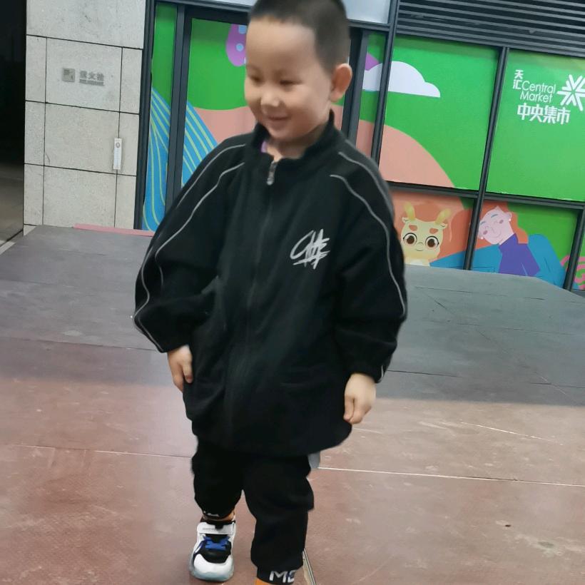 不美不萌又怎样V