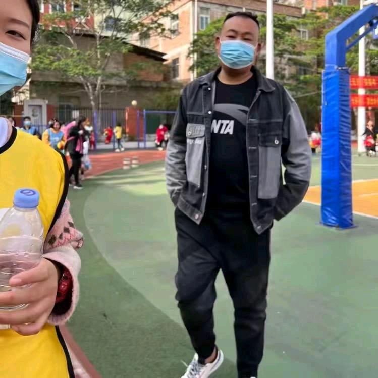 专注品牌鞋服