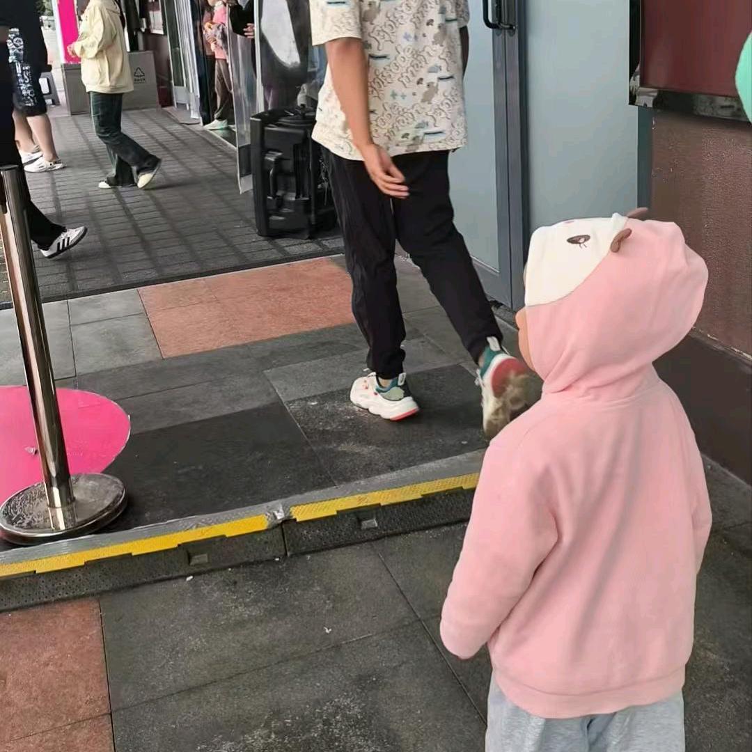 不会唱歌小杨