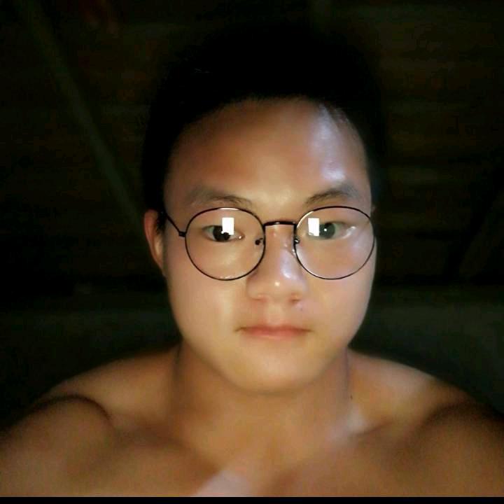 枣山舸芮迩健身教练小夏