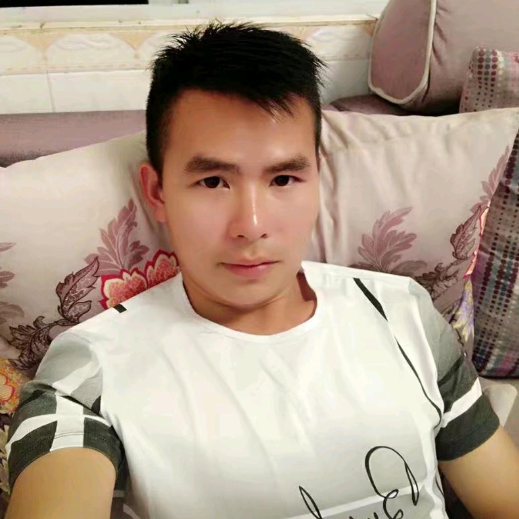 农村90单身男山上养鱼