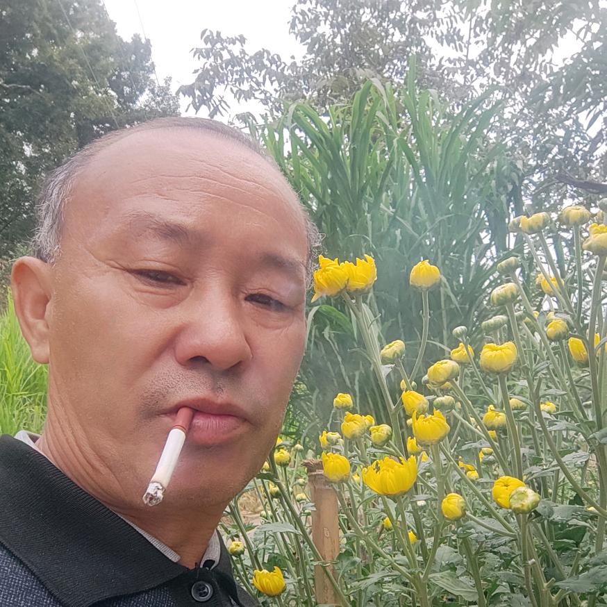 孤独的老呂哥