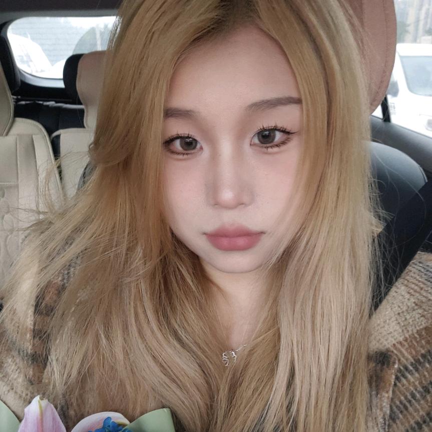 四川启亚名车-霞霞