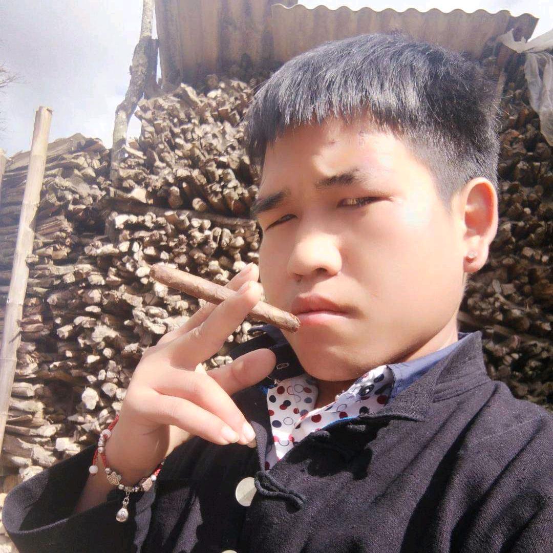 龙尼张五丝来了