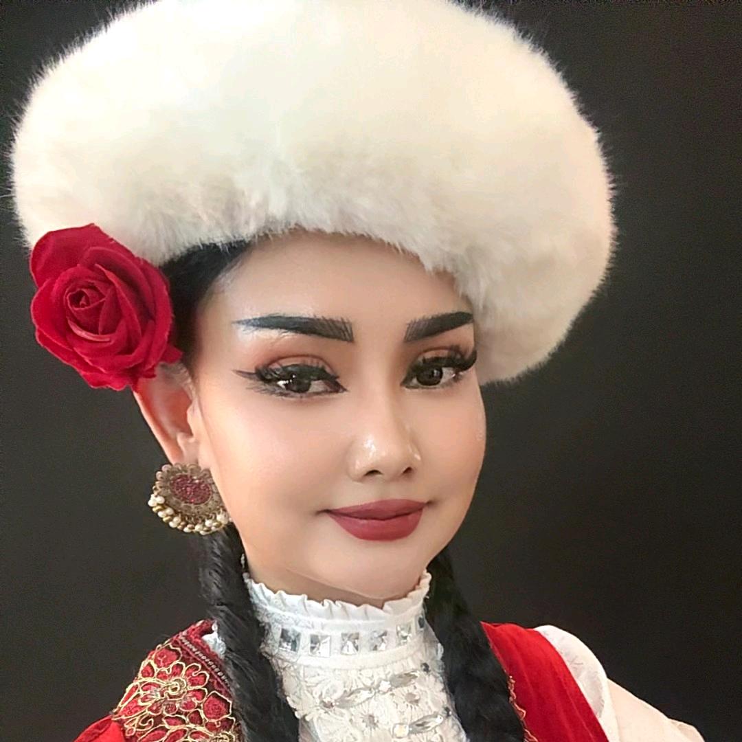 阿依努尔大号