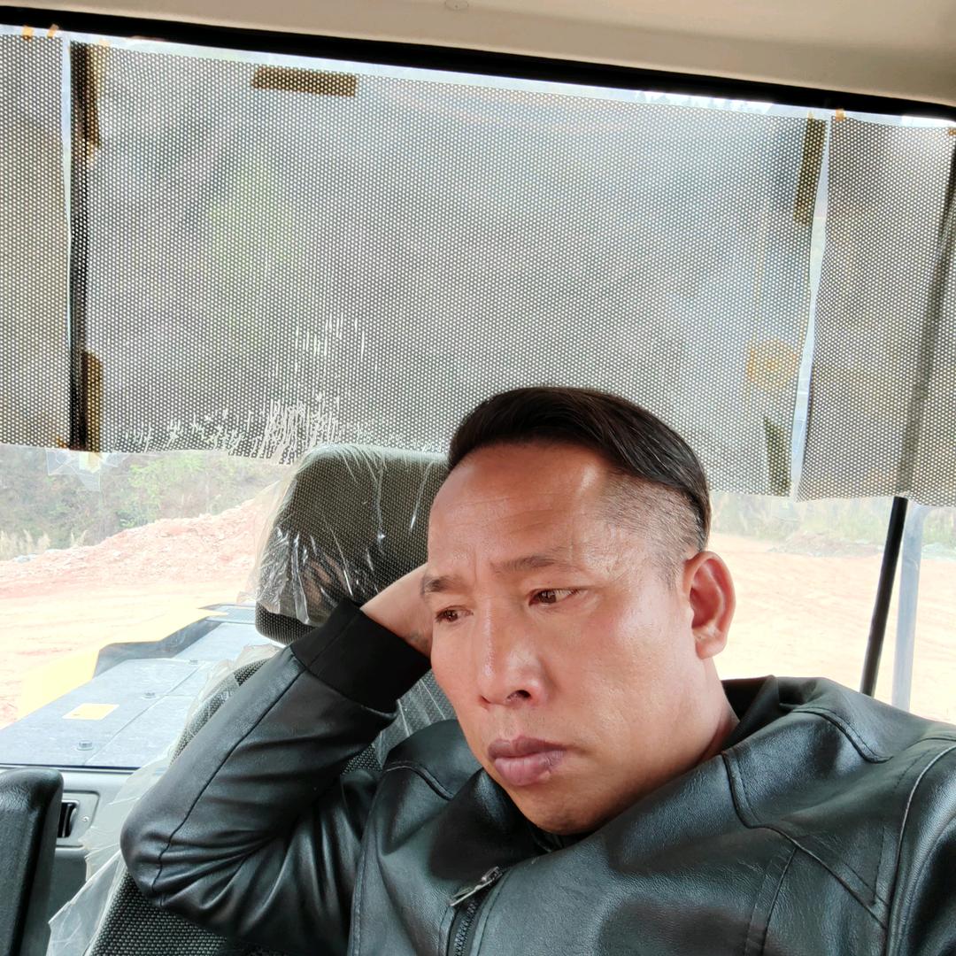 铲车司机