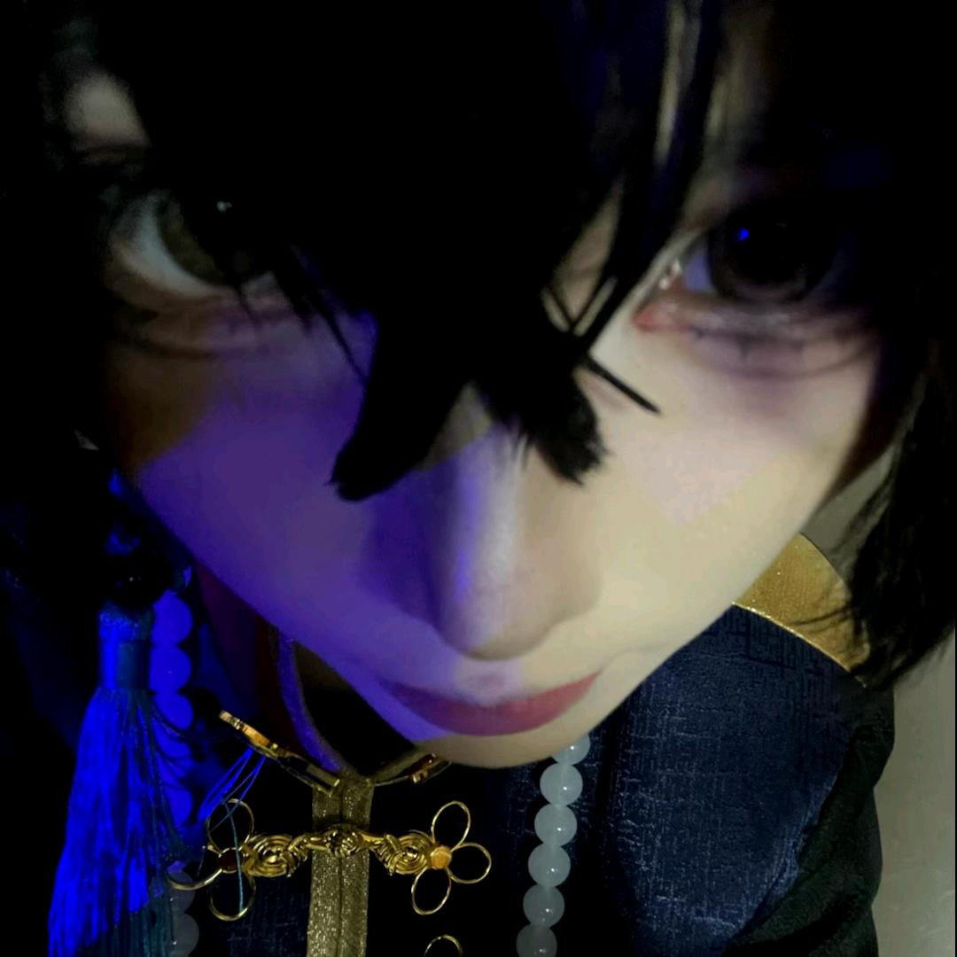 洛曦ᗜωᗜᐝ