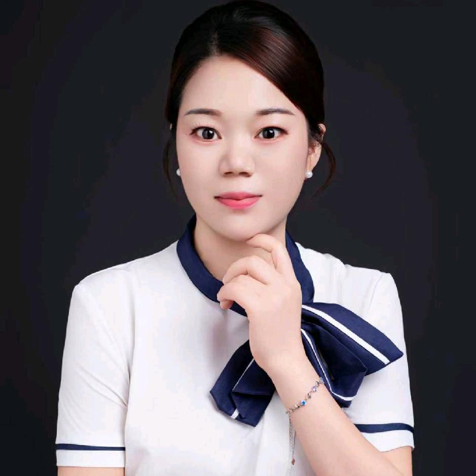 专注美业10年HUAS晓晓美容师