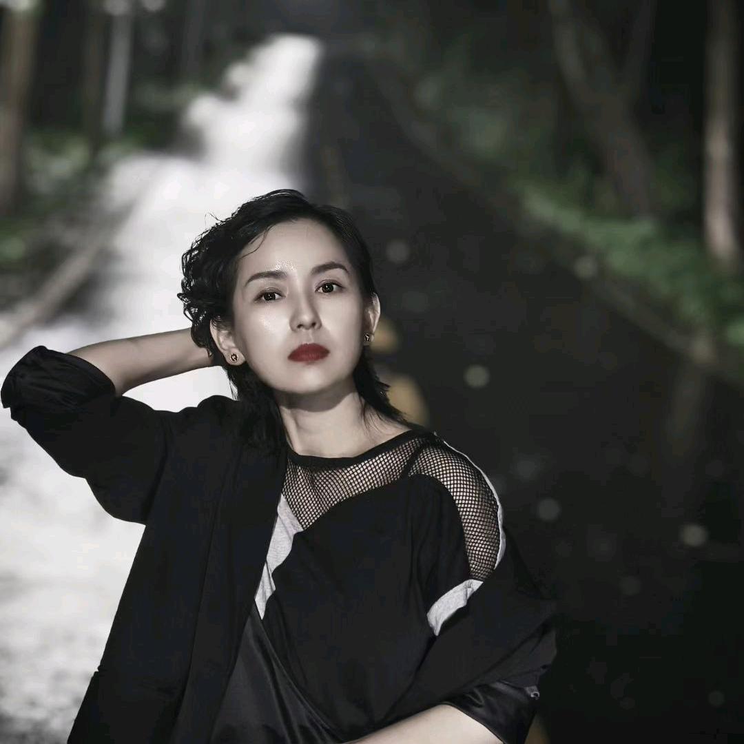 卷毛闹闹🎶不卷调