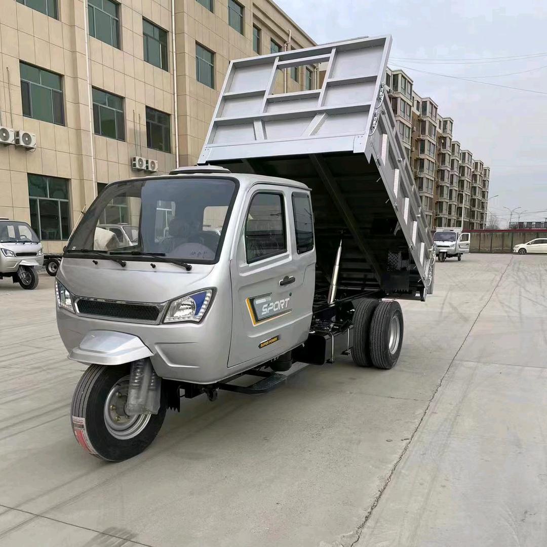 三轮摩托车豪哥