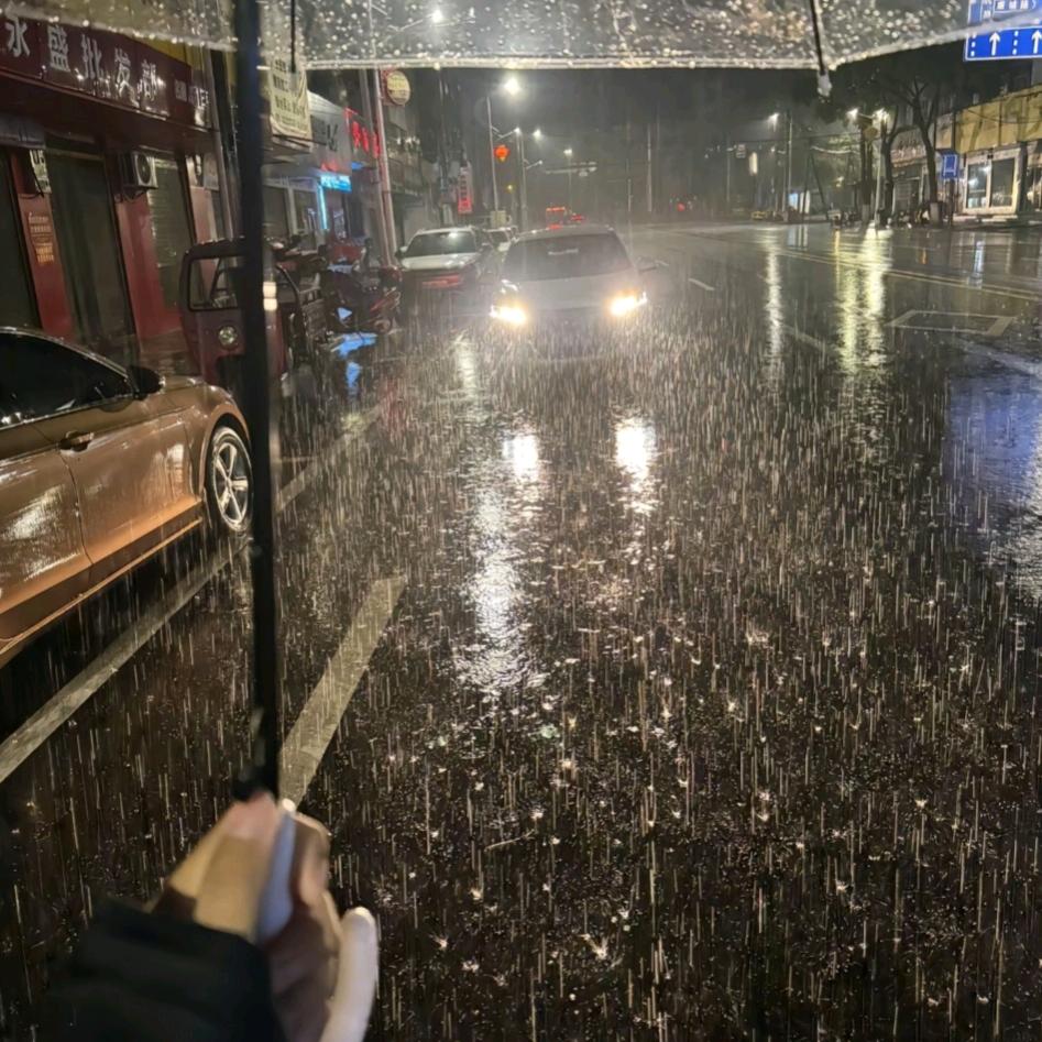 某个角落的人