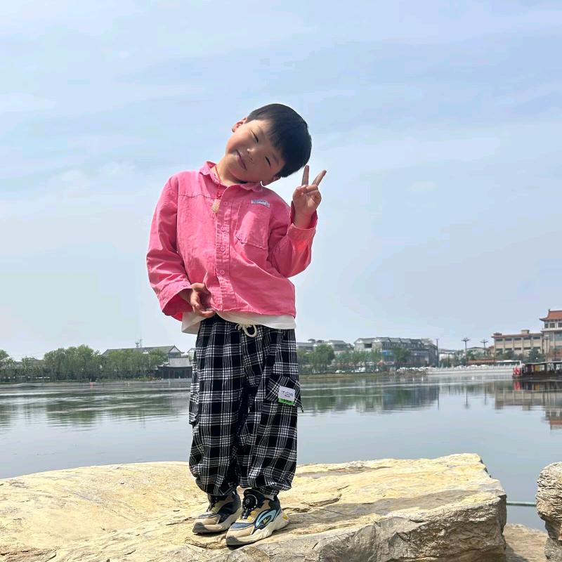 ゜ﾟ･*:.｡..｡.:*･菲