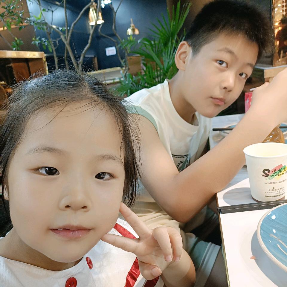 ✨👨‍👩‍👧‍👦龙凤晨祥✨