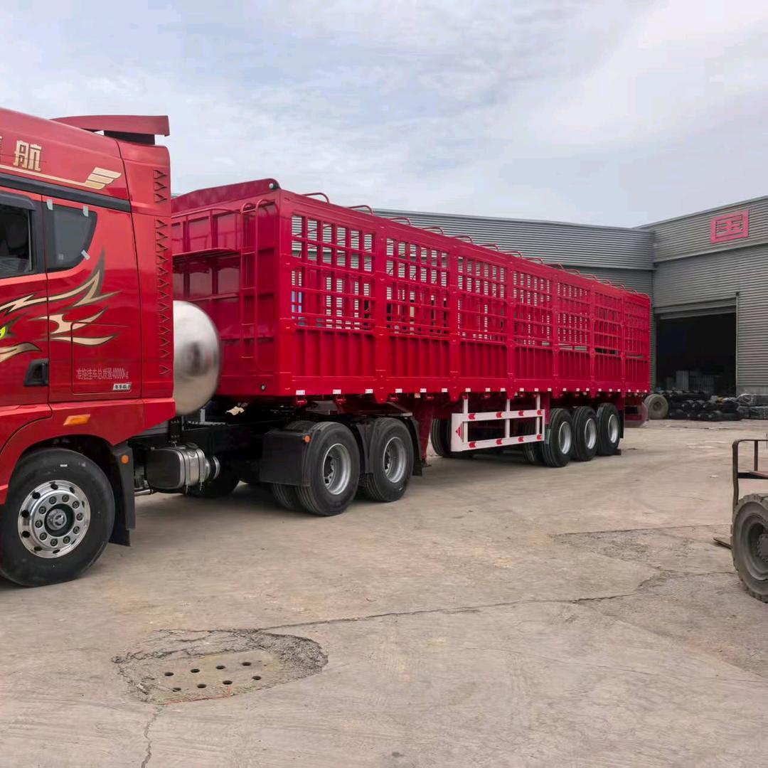 平安诚信专业生产拉废铁专用车