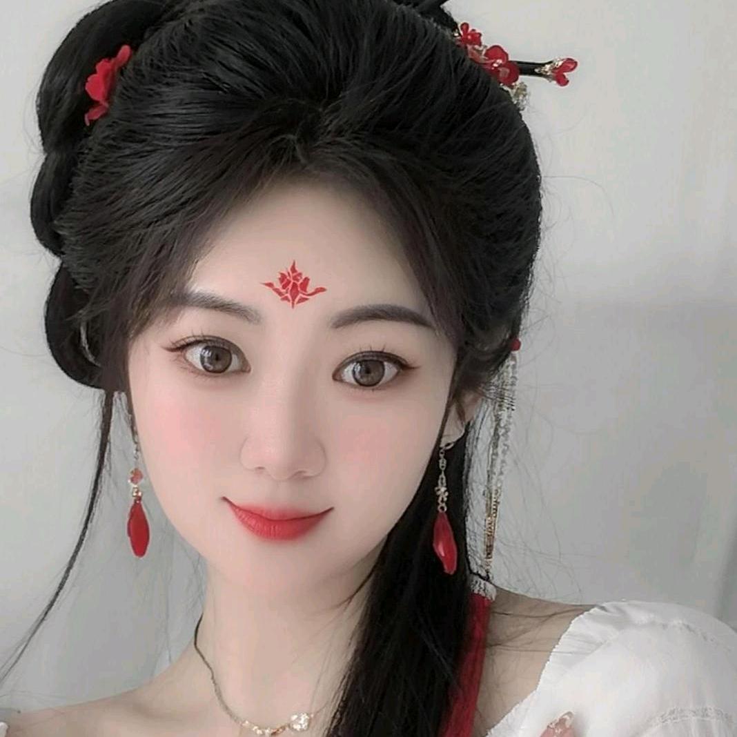 大 露露｀つ♡