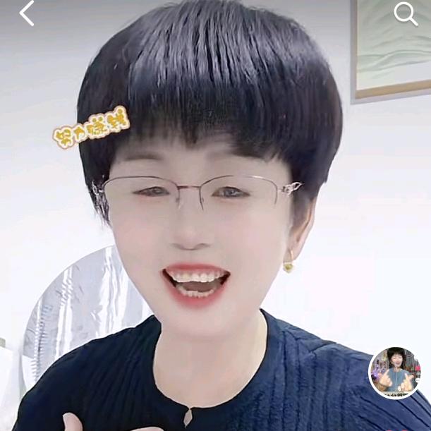 霞姐（早上8点36开播）