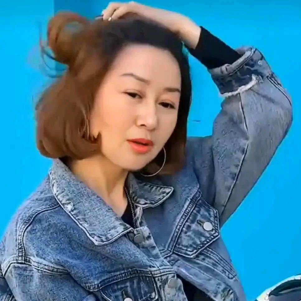 没有新欢哪有旧爰(艾)