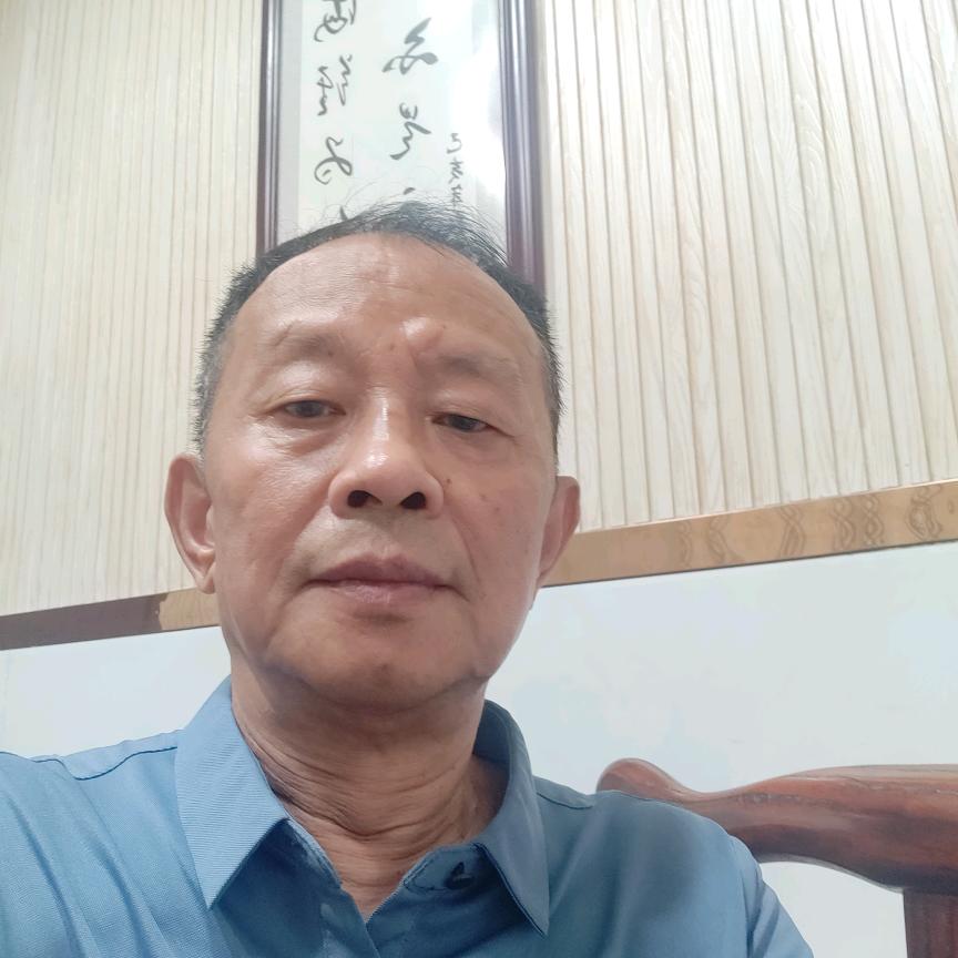 杨立荣