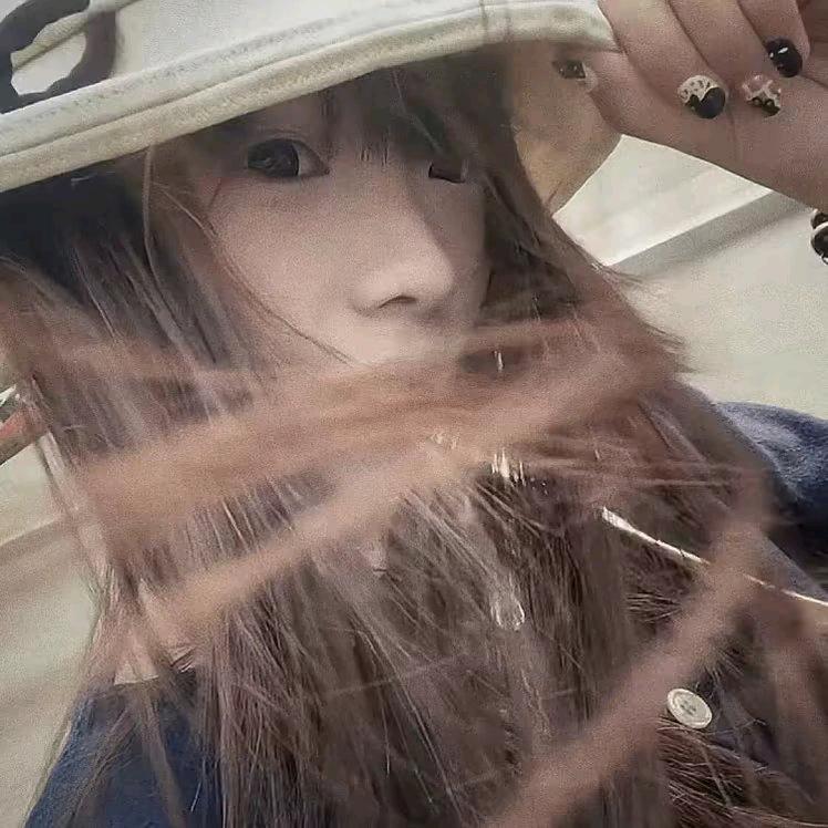 鹬涟头像