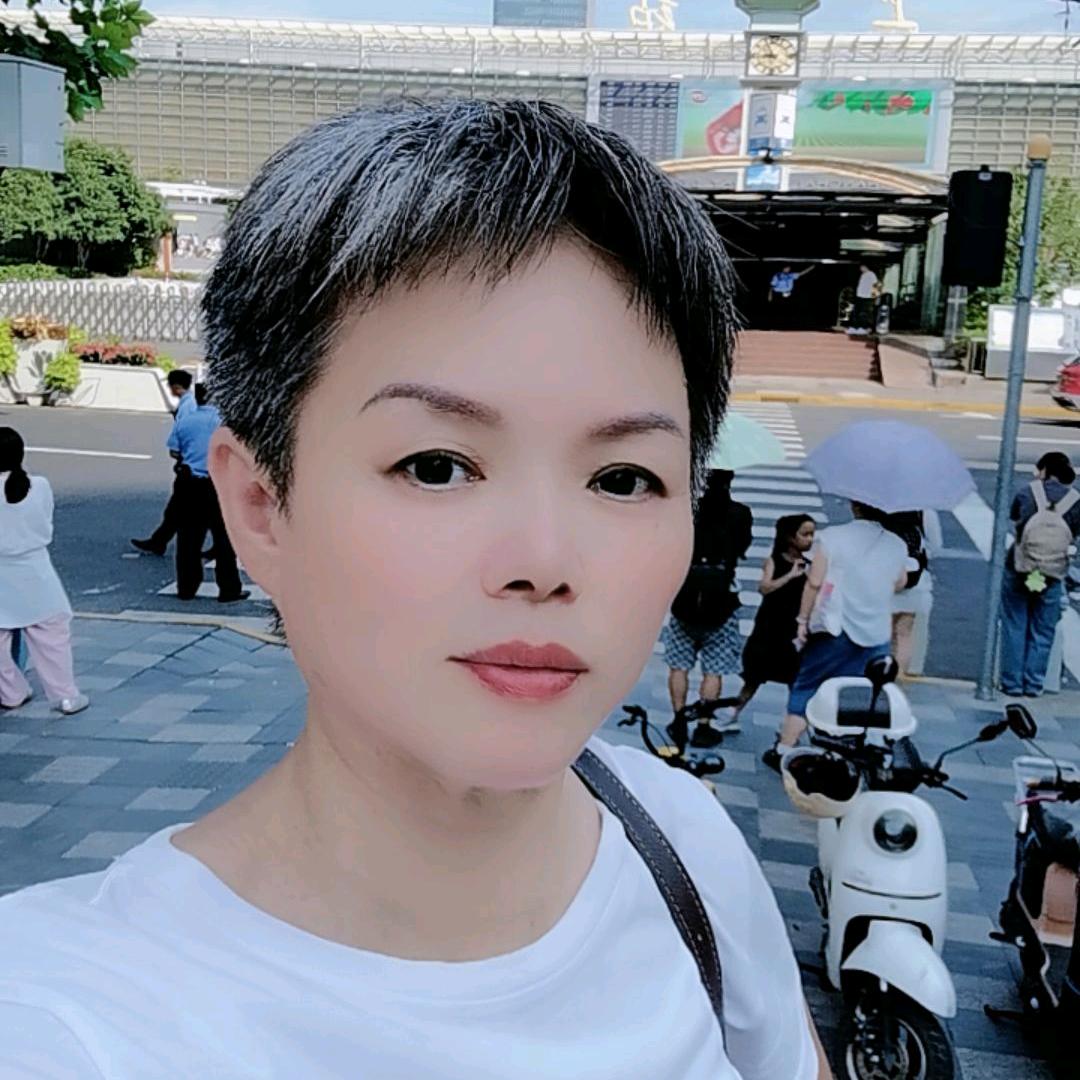 李姐在上海做家政