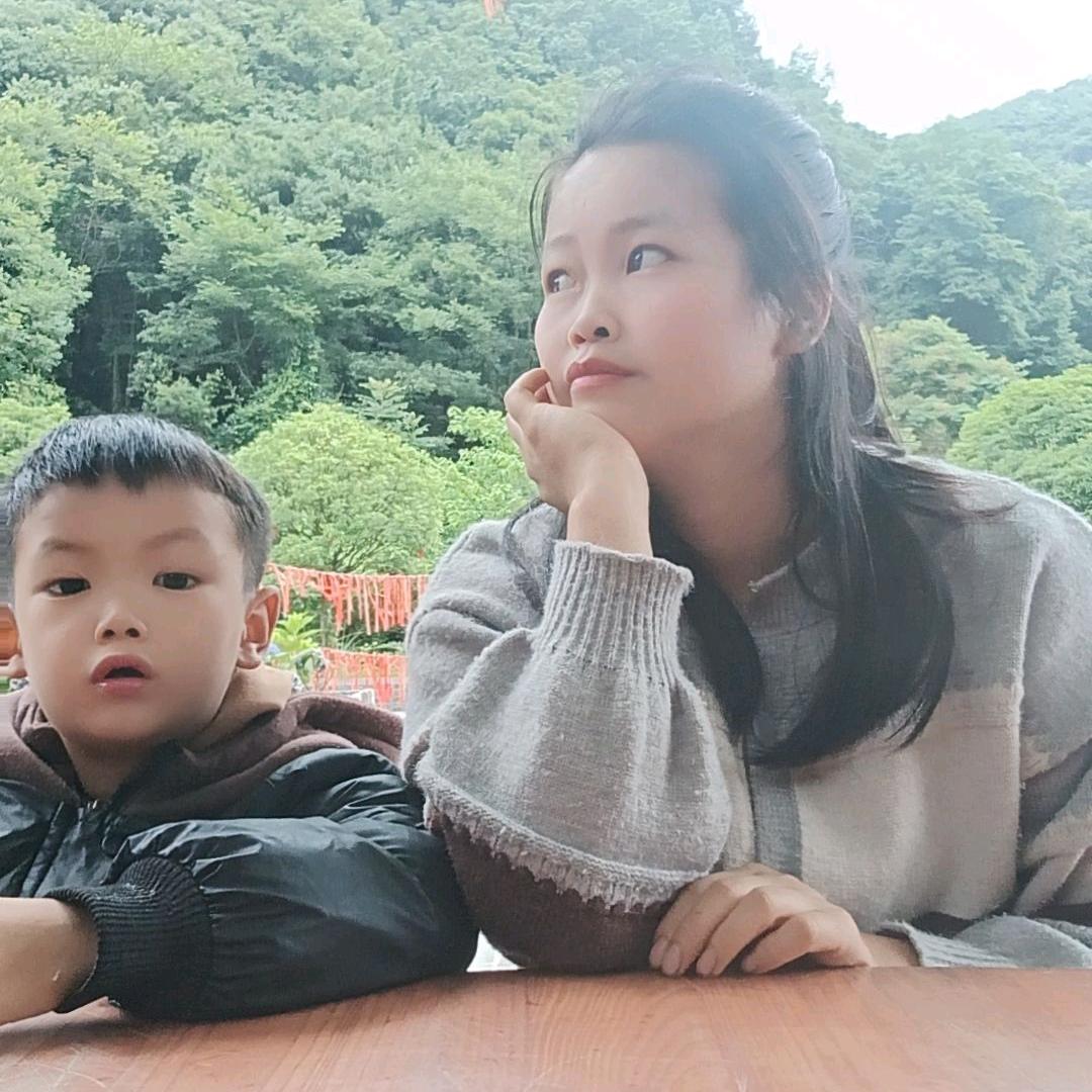 紫云县小潘废旧回收站(班小迷)