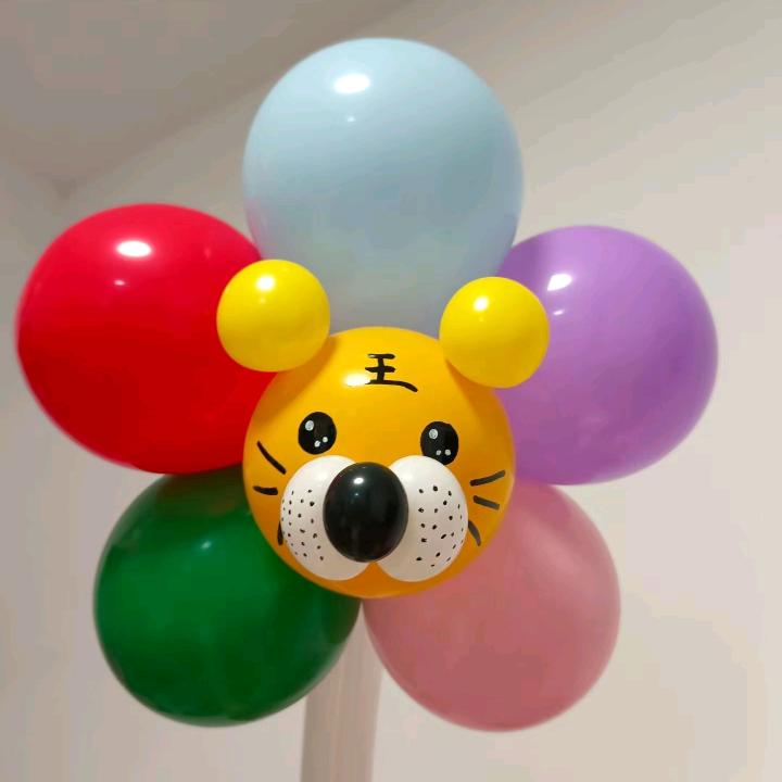 云翔，云飞