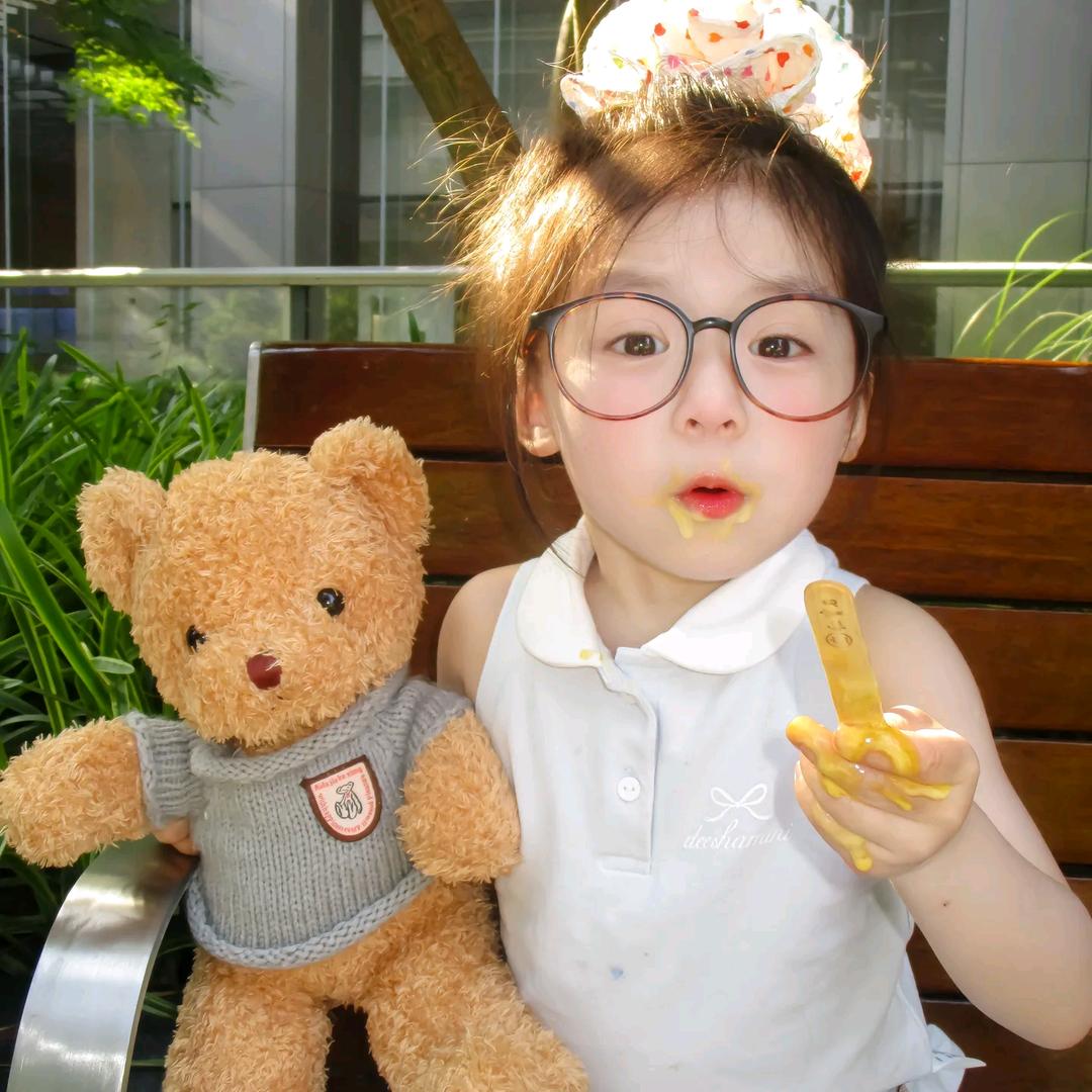 爱傻笑的啵啵酱