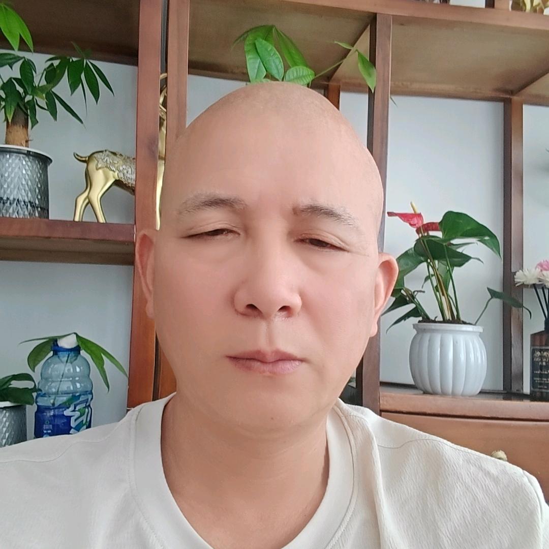 周明焱广告钢构