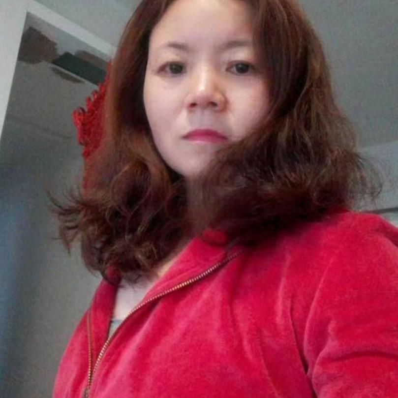 爱运动的小傅周一至周六早上5点健身直播。