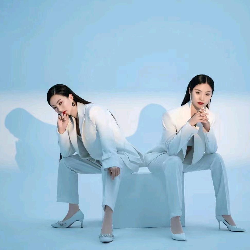 两位小姐姐