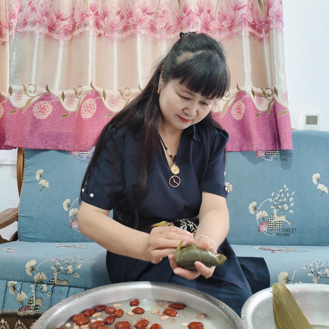 美妞好运（开播时间晚上20：10）