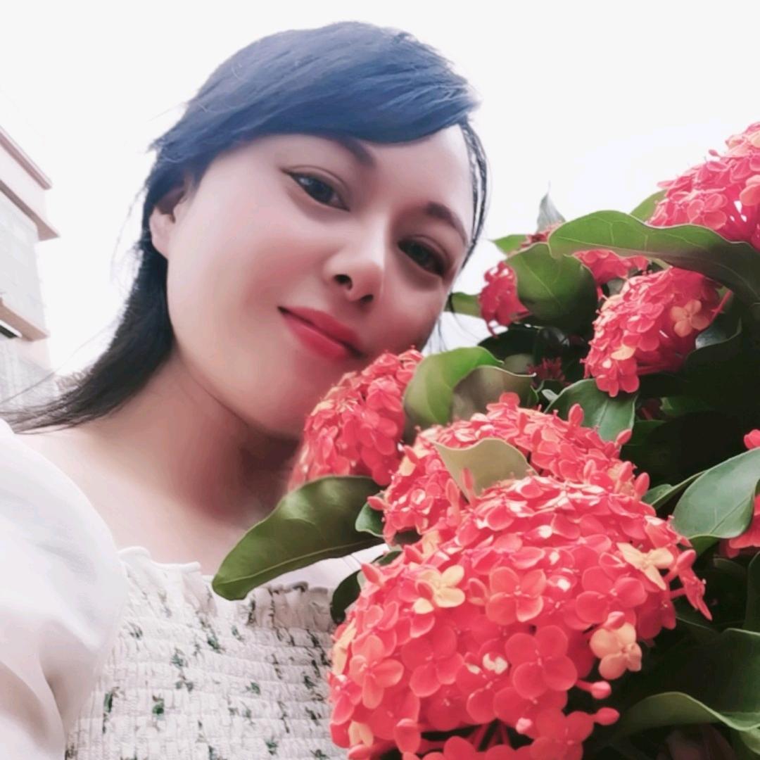 （笑而💍不语）…@