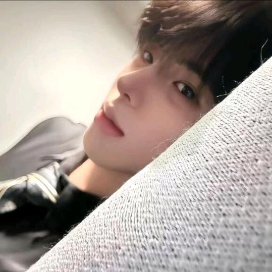 觉得害羞我韩善宇可以拿瞬云塞满你的裤裆