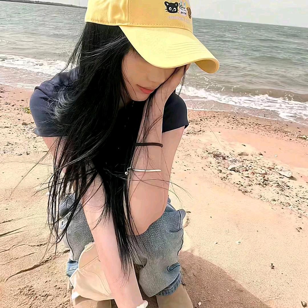 桃李满天下的萧漠尘头像