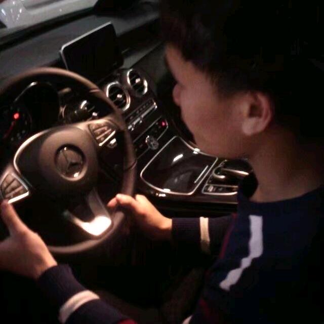 除了头皮全是脑