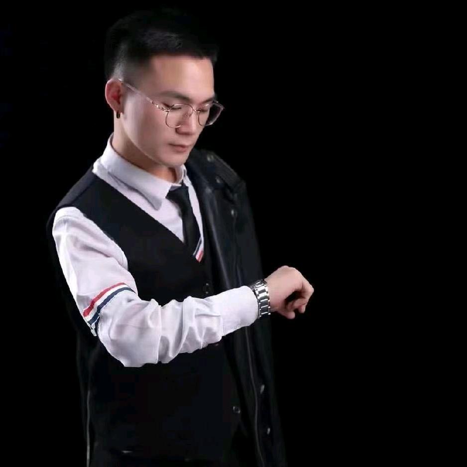 深圳助融王垚