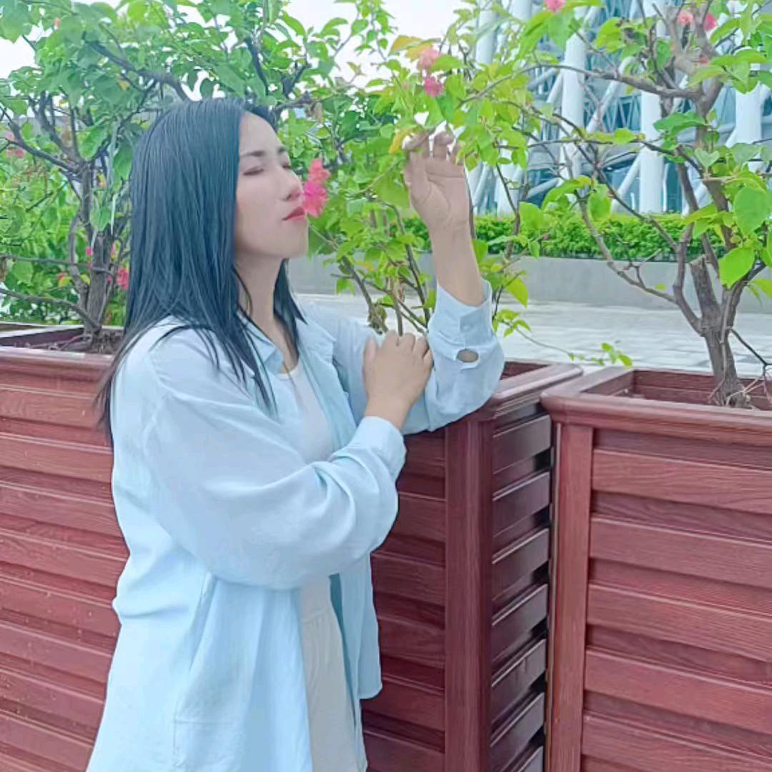 @覃覃