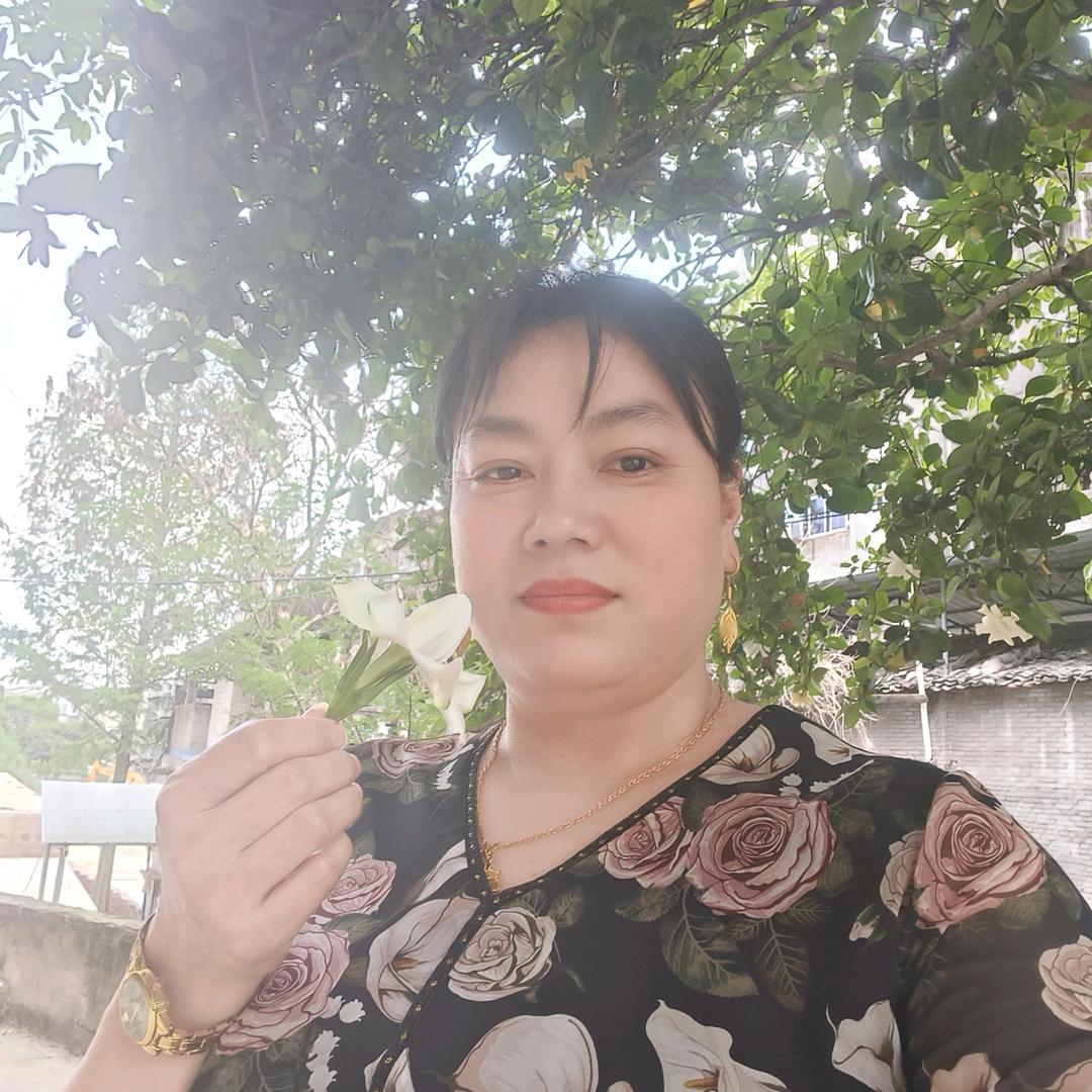 万州金姐巜每天早六点至八点半开播》