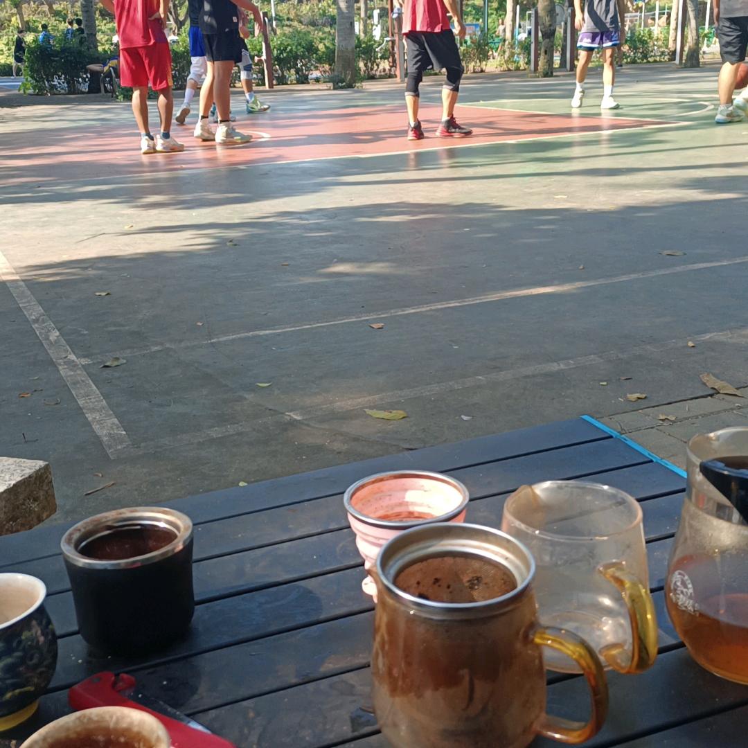 金牛岭公园东边球场