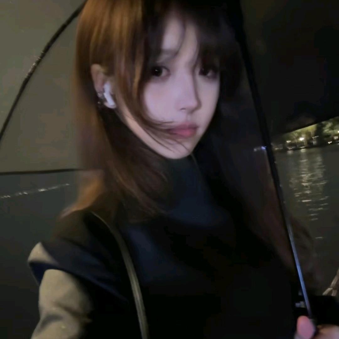 丛殊头像