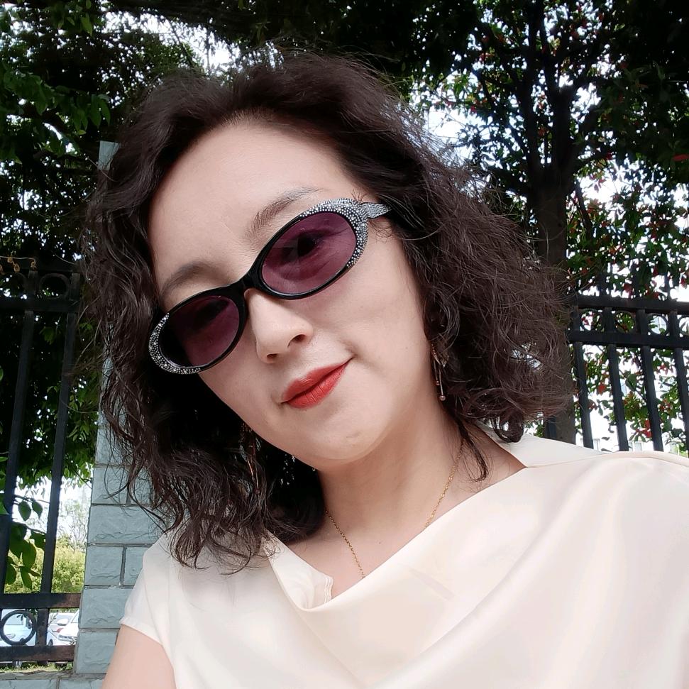 我是开心果果