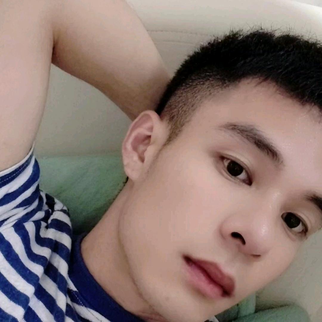 阿龙