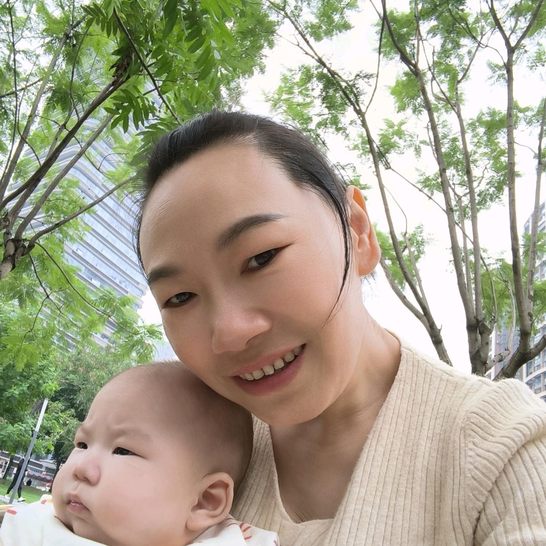 我是一名育儿嫂