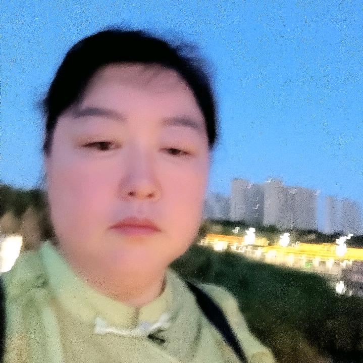 霞霞和婆婆的生活