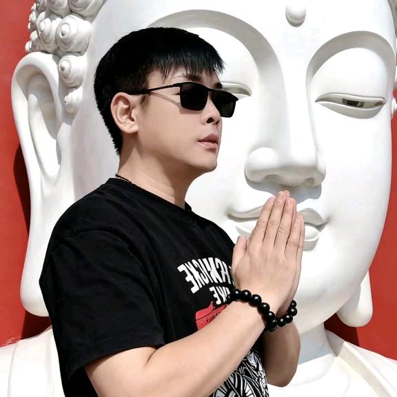 都市夜归人🇨🇳