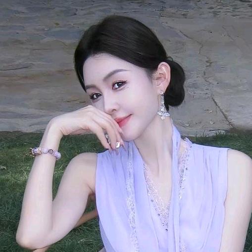 余潇潇💗～穿搭优选