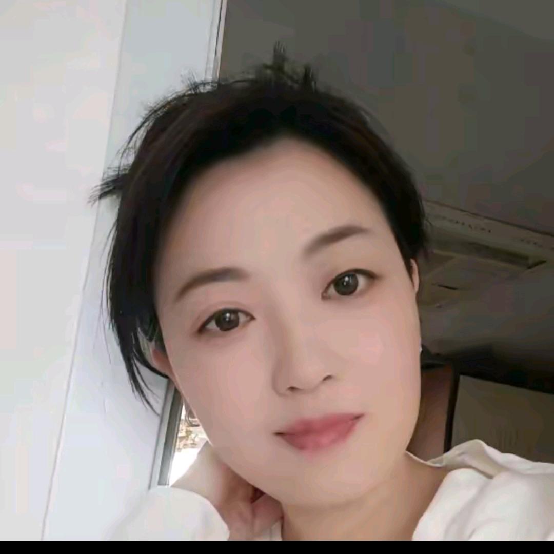 李莉，独自一人走天下